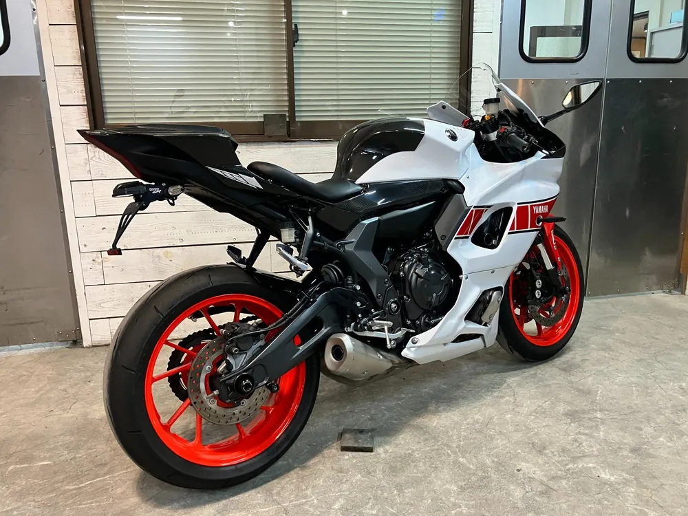 Yamaha YZF-R7 2023, white / red, фото 6