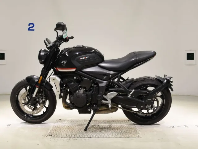 Triumph Trident 660 2021, чёрный, фото 2