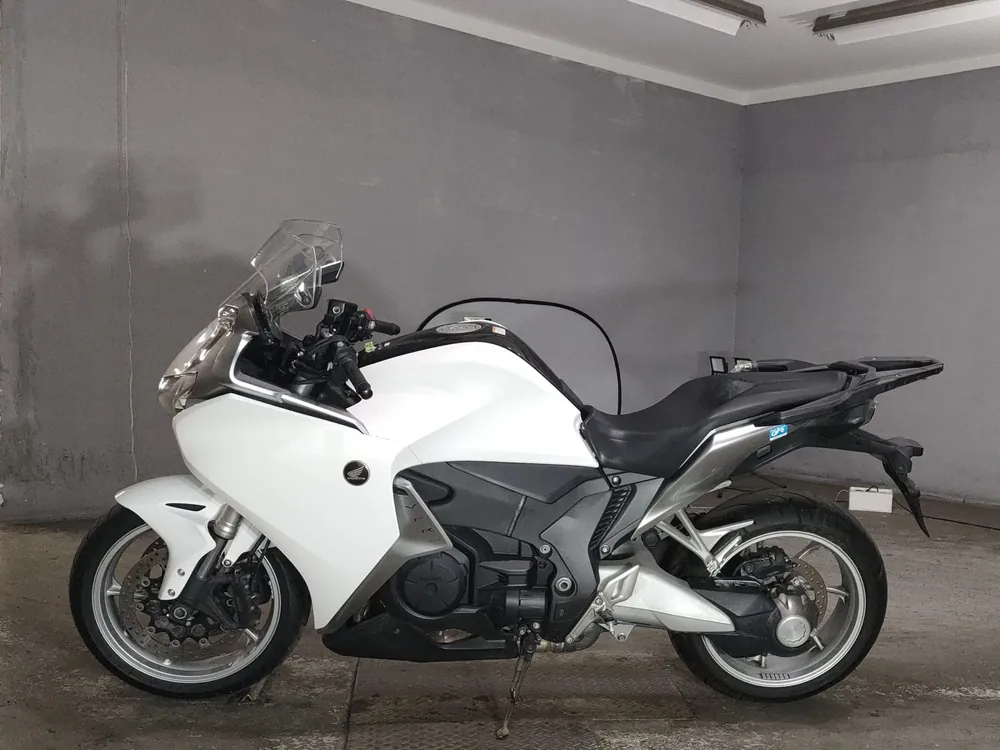 Honda VFR1200F 2010, белый, фото 2