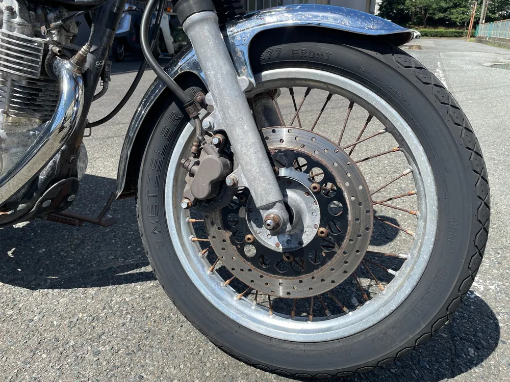 Yamaha SR400 2015, dark red wine, фото 9