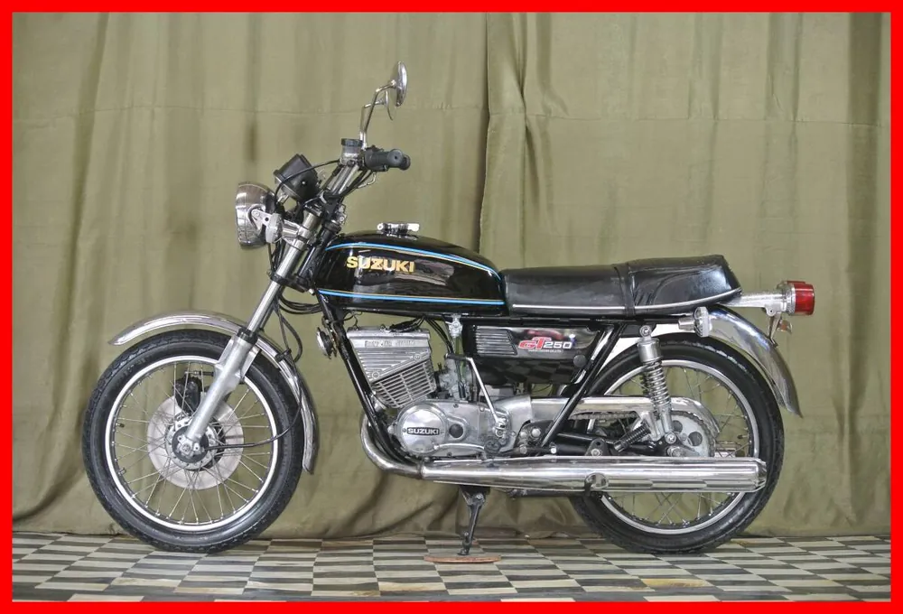 Suzuki GT250 Ram Air 1972, фото 8