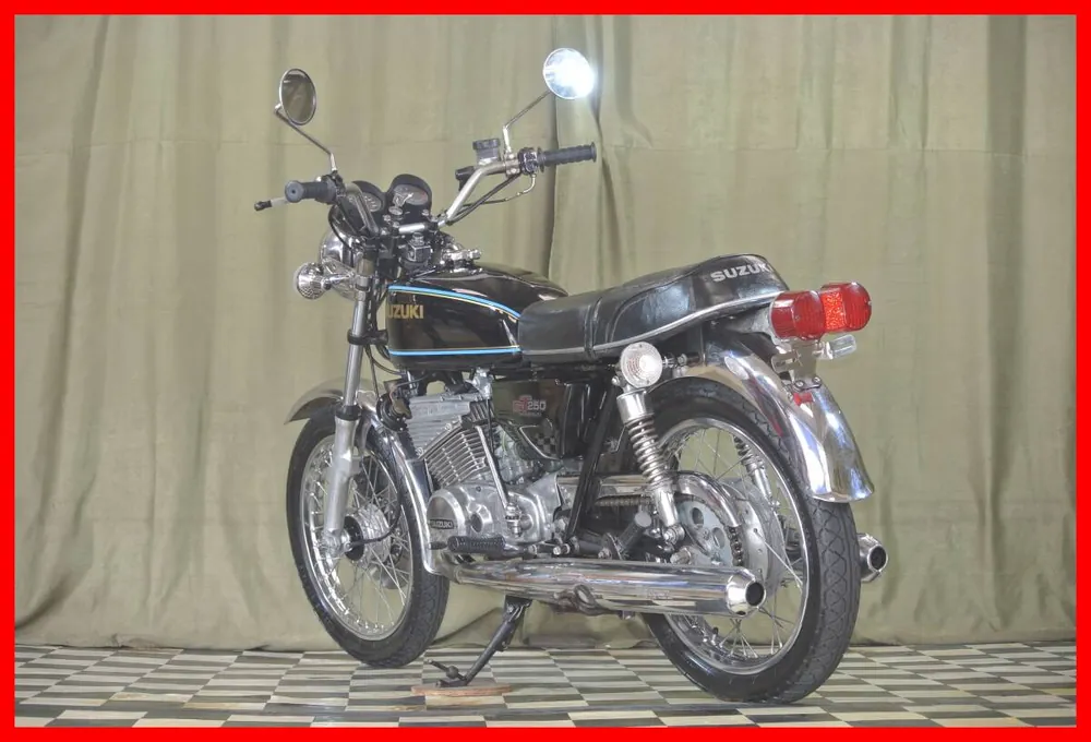 Suzuki GT250 Ram Air 1972, фото 7