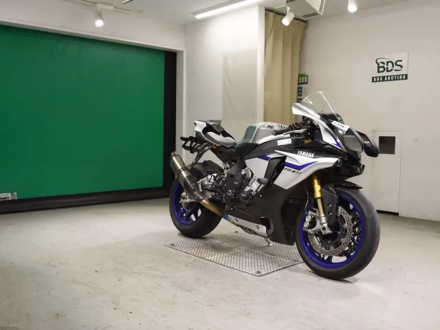 Yamaha YZF-R1M 2015, серебристый, фото 3