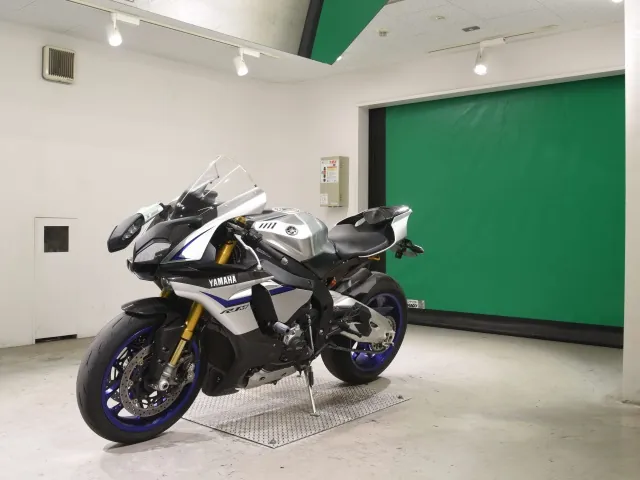 Yamaha YZF-R1M 2015, серебристый, фото 4