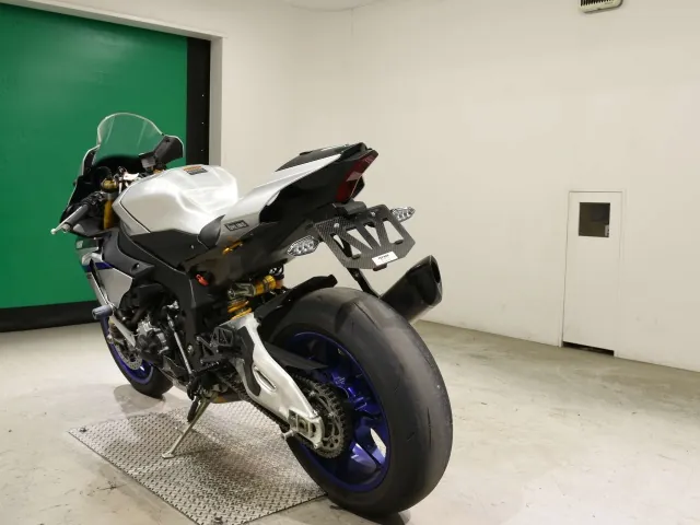 Yamaha YZF-R1M 2015, серебристый, фото 6