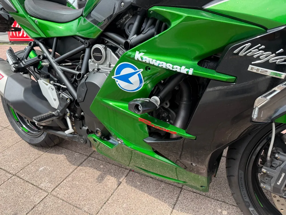 Kawasaki Ninja H2 SX 2018, чёрный, зелёный, фото 9