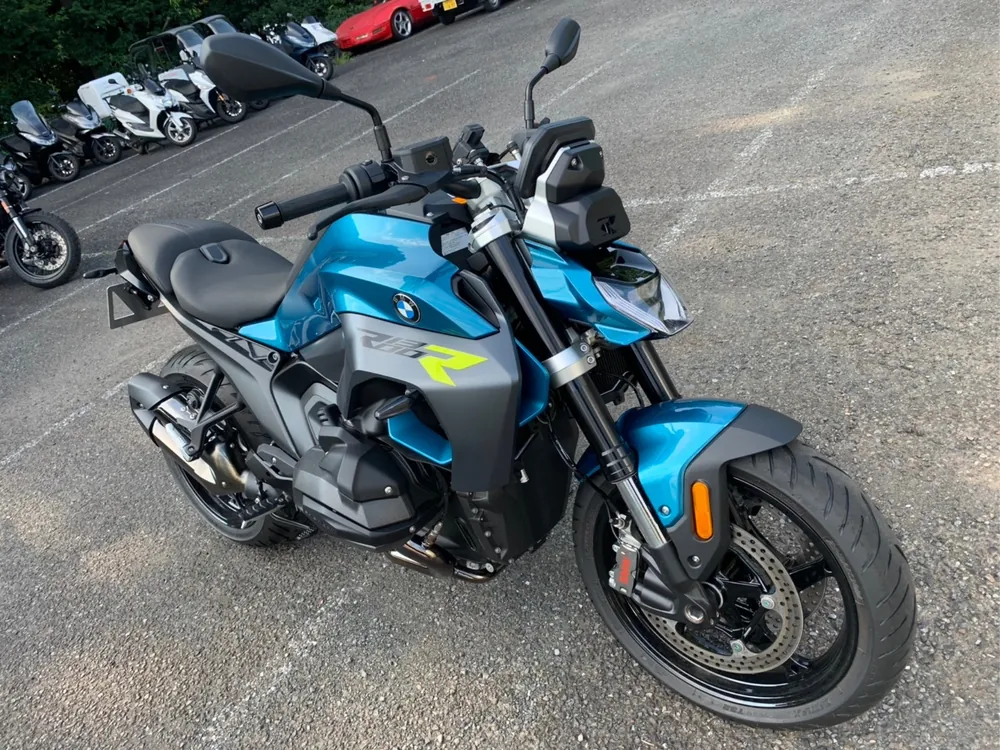 BMW R1300Rs Asa 2026, зелёный, фото 3