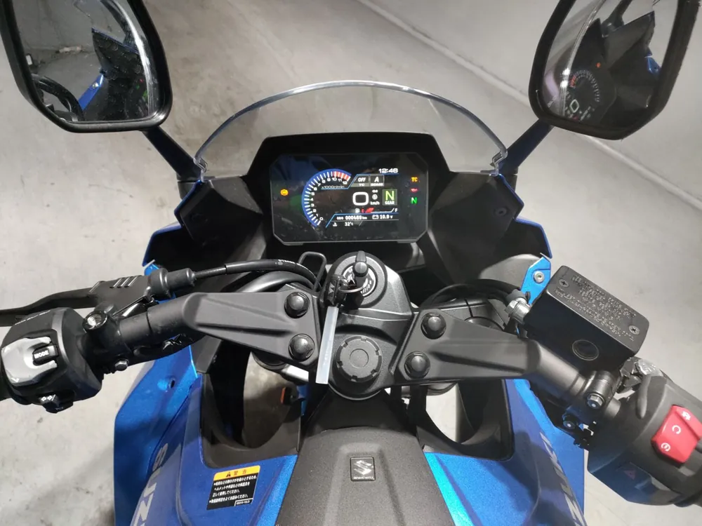 Suzuki Gsx-8T 2025, black / blue, фото 5