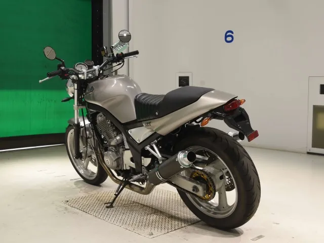 Yamaha SRX600 1992, серебристый, фото 6