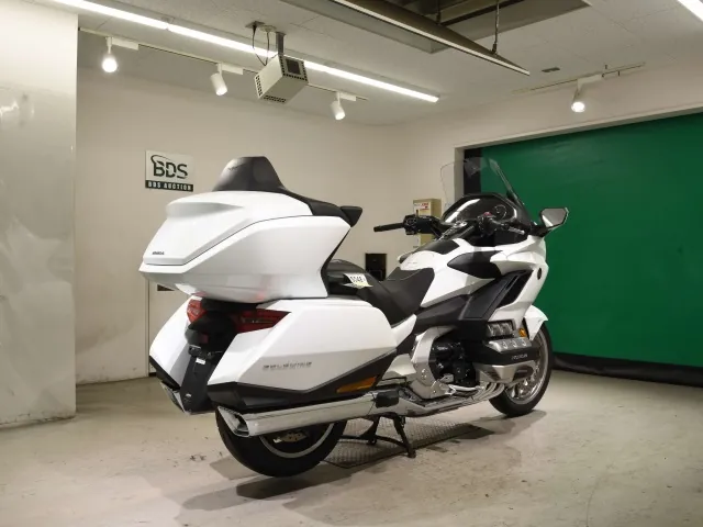 Honda GL1800 2024, белый, фото 5