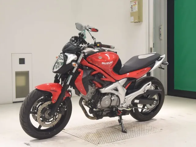 Suzuki Gladius 400 ABS 2011, red | black, фото 4