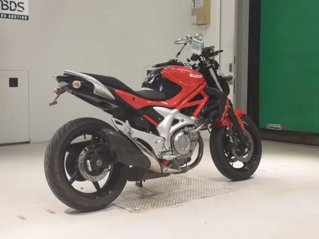 Suzuki Gladius 400 ABS 2011, red | black, фото 5