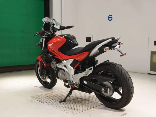 Suzuki Gladius 400 ABS 2011, red | black, фото 6