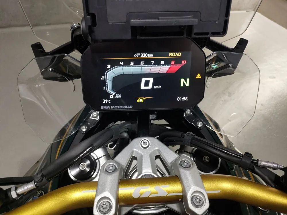 BMW R1300GS 2024, зелёный, фото 5