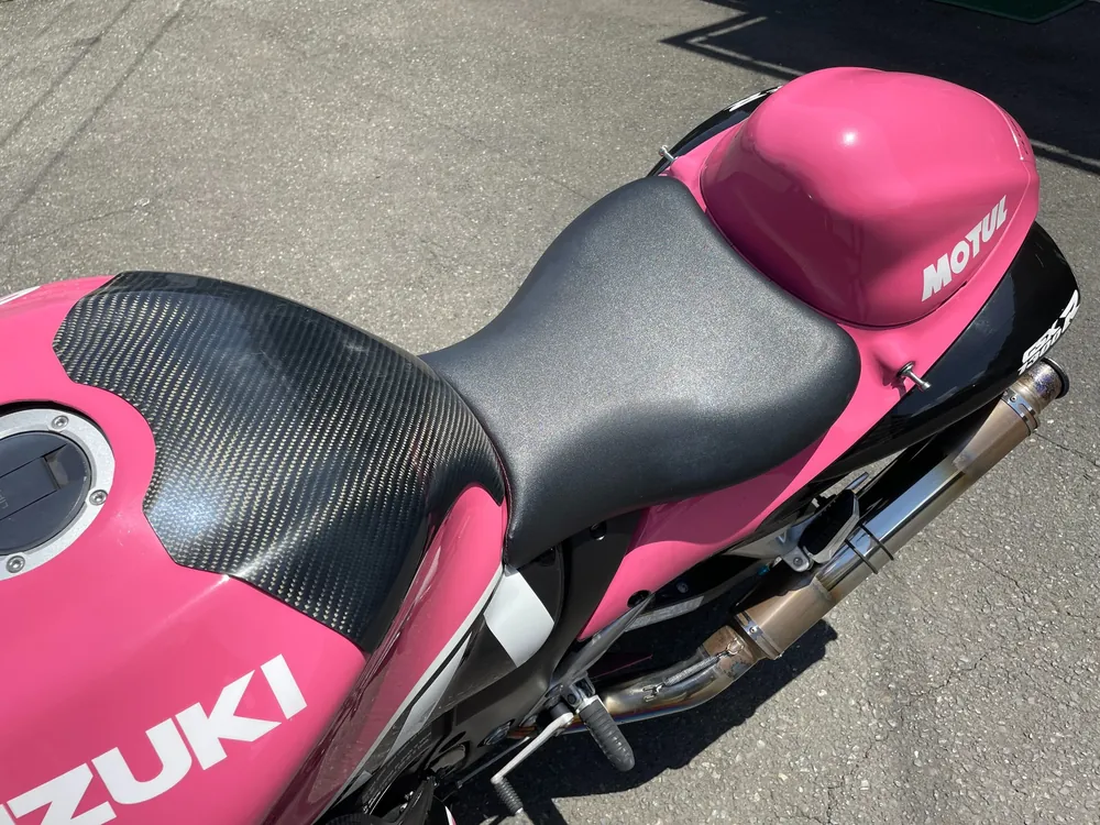 Suzuki GSX1300R 2010, black / pink, фото 14