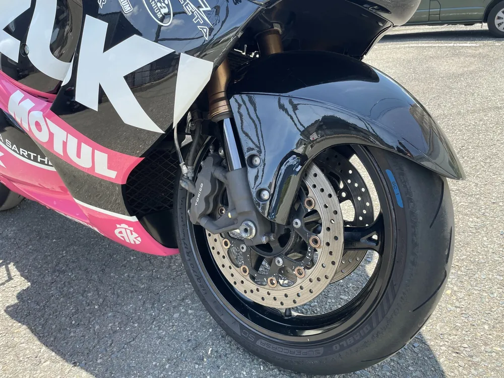 Suzuki GSX1300R 2010, black / pink, фото 9