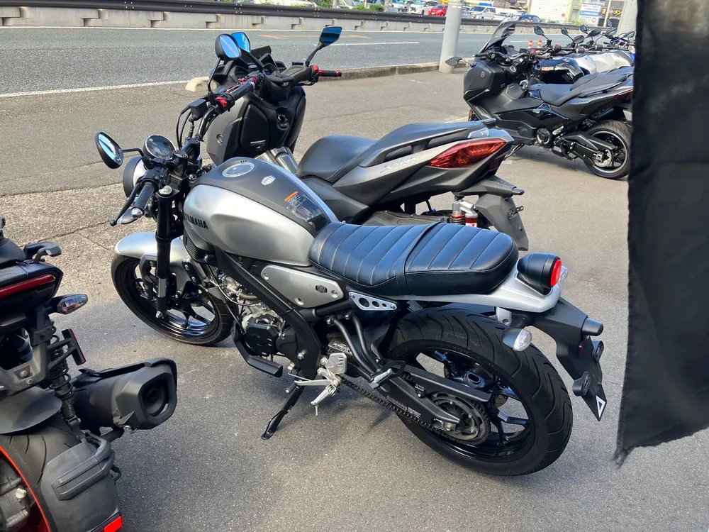 Yamaha XSR125, серебристый, фото 2