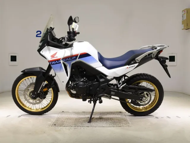 Honda XL750 Transalp, белый, фото 2