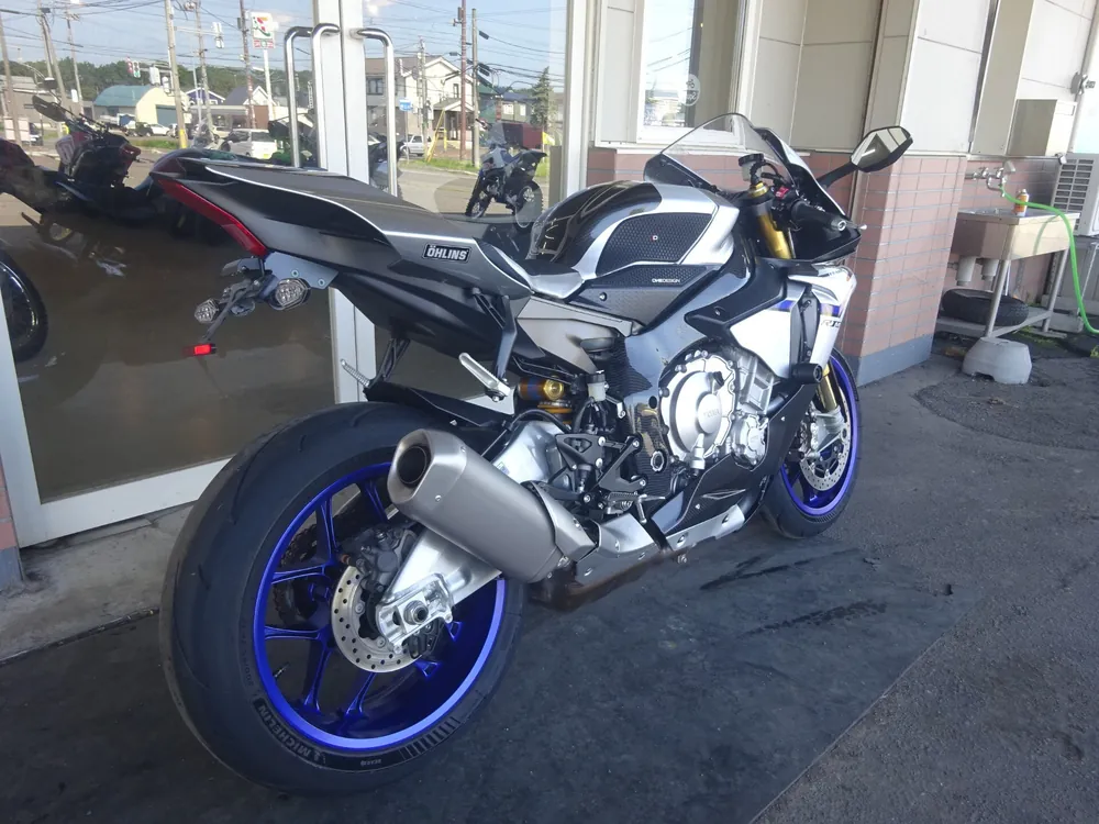 Yamaha YZF-R1M 2017, серебристый, фото 8