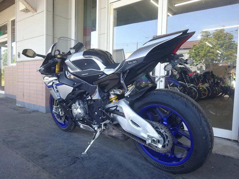Yamaha YZF-R1M 2017, серебристый, фото 9