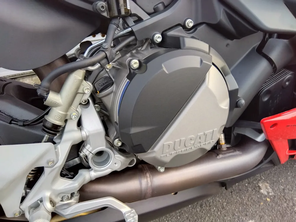 Ducati Street Fighter V2 2023, красный, фото 6