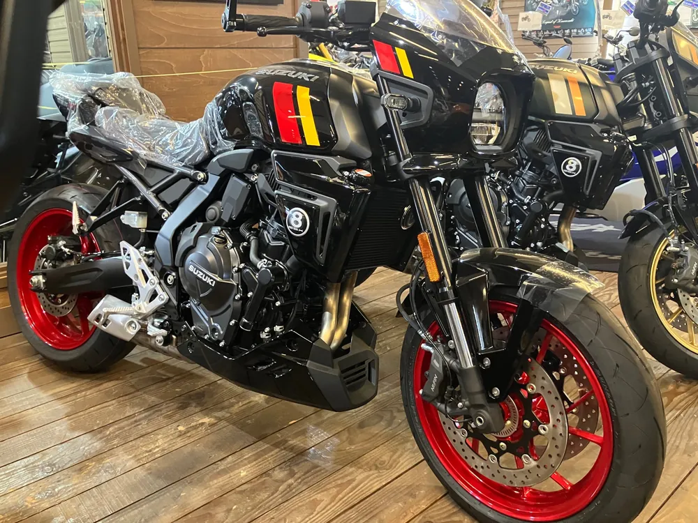 Suzuki Gsx-8T 2026, чёрный, фото 2