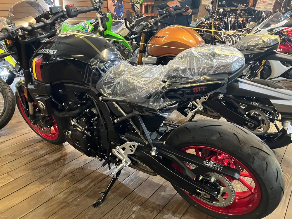 Suzuki Gsx-8T 2026, чёрный, фото 4