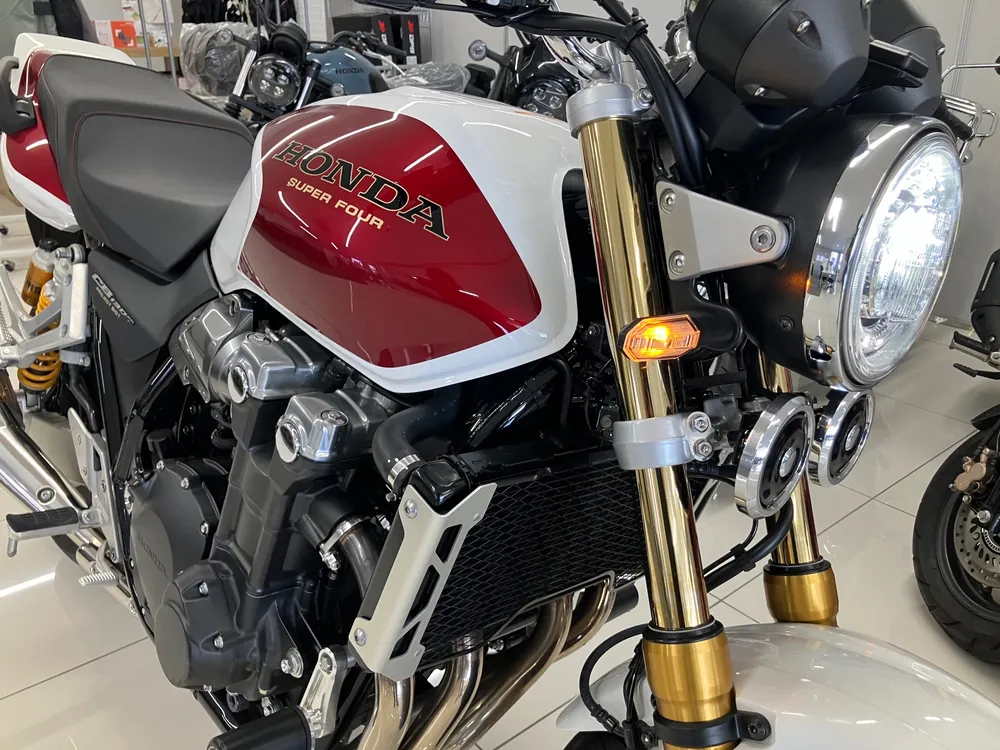 Honda CB1300 2026, white / red, фото 4