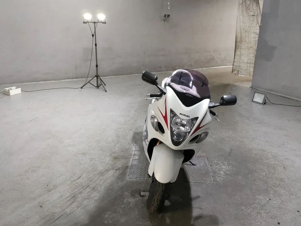Suzuki GSX1300R 2007, белый, фото 3