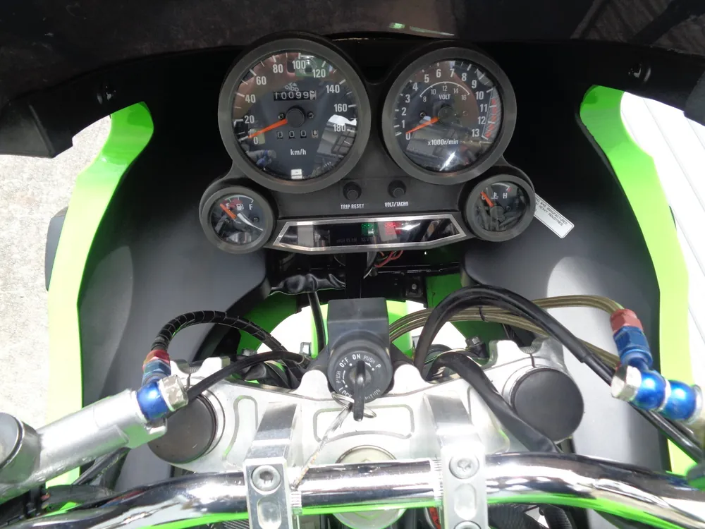 Kawasaki GPZ900R Ninja 1998, lime / white, фото 3