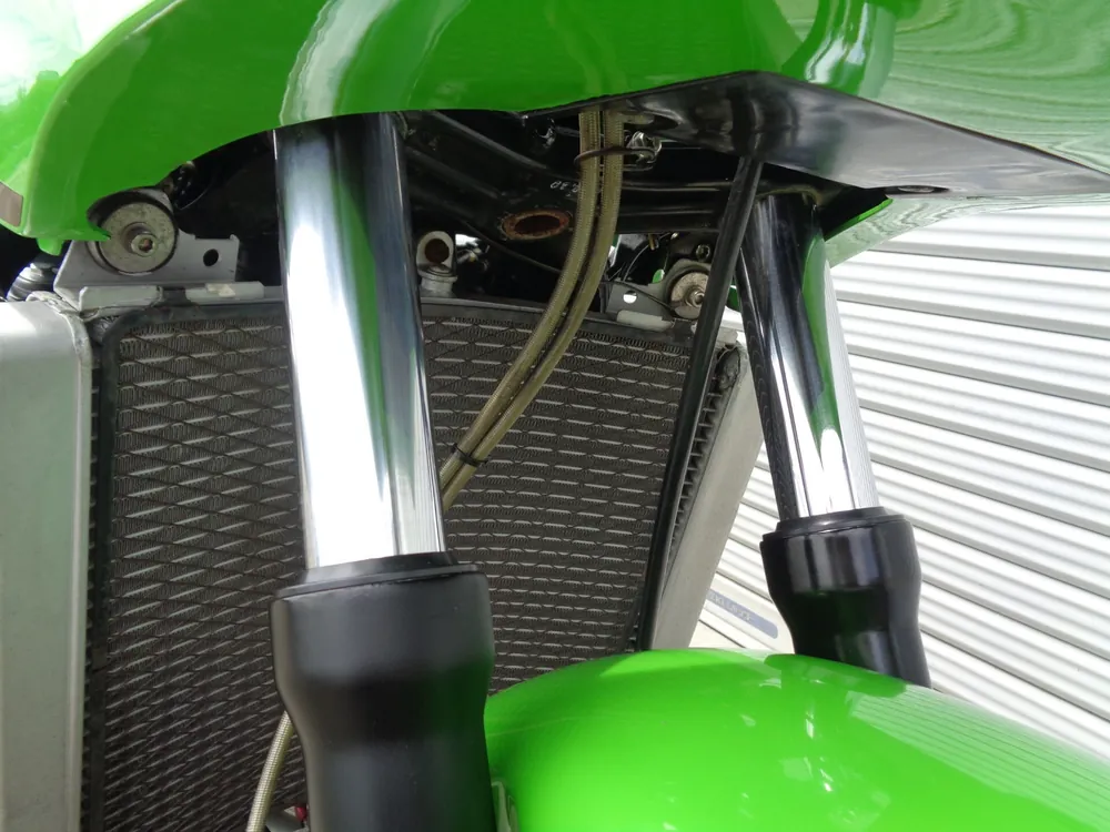 Kawasaki GPZ900R Ninja 1998, lime / white, фото 9