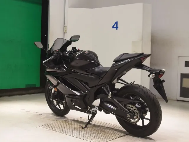 Yamaha MT-03 2021, чёрный, фото 6