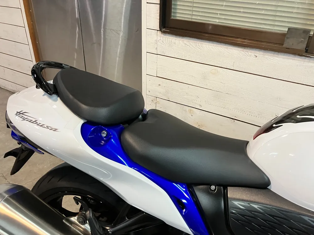 Suzuki Hayabusa 2023, p white / blue, фото 4