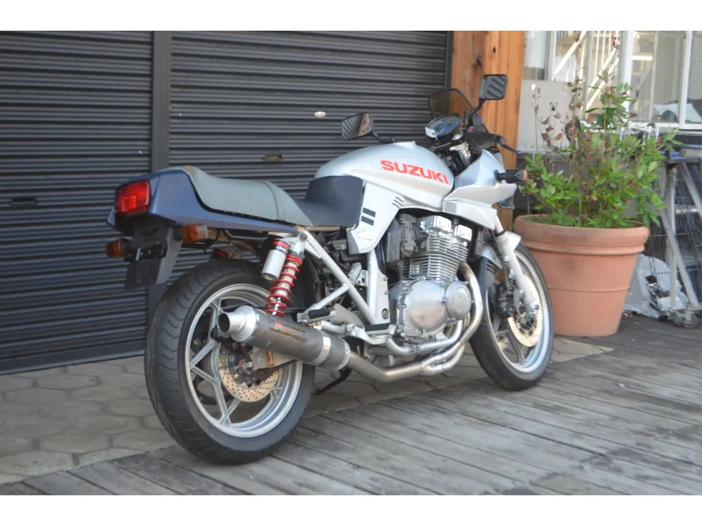 Suzuki GSX400S Katana 1992, серебристый, фото 3