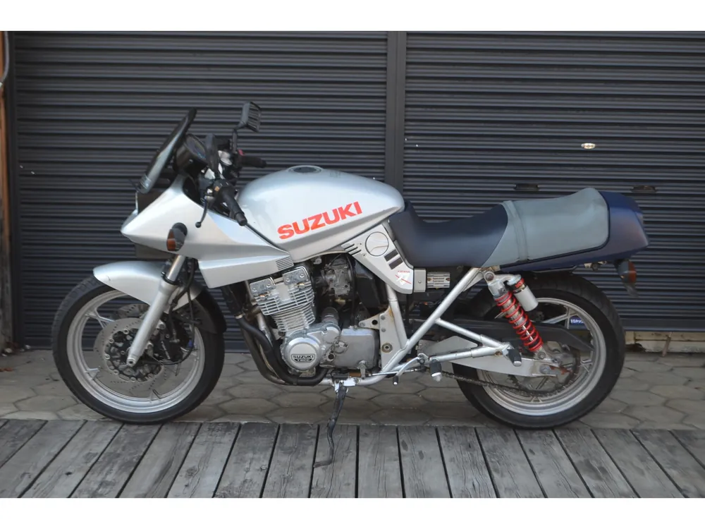Suzuki GSX400S Katana 1992, серебристый, фото 5