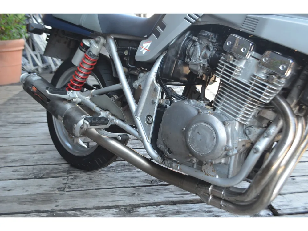 Suzuki GSX400S Katana 1992, серебристый, фото 8