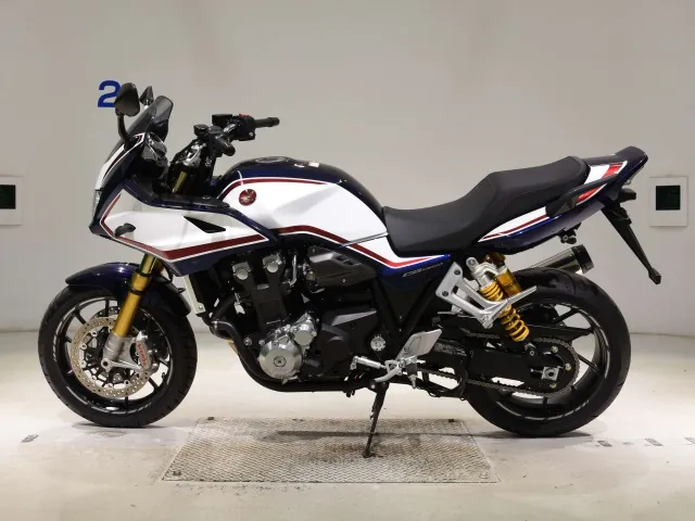 Honda CB1300, white | red | blue, фото 2