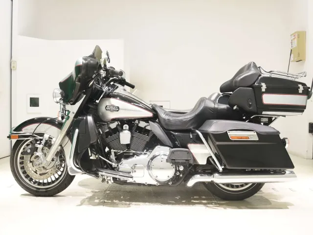 Harley-Davidson FLHTCU1580 2010, black | silver, фото 2