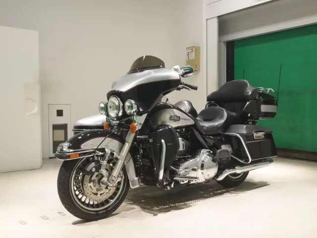 Harley-Davidson FLHTCU1580 2010, black | silver, фото 4