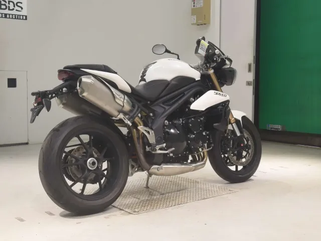 Triumph Speed Triple 2013, белый, фото 5