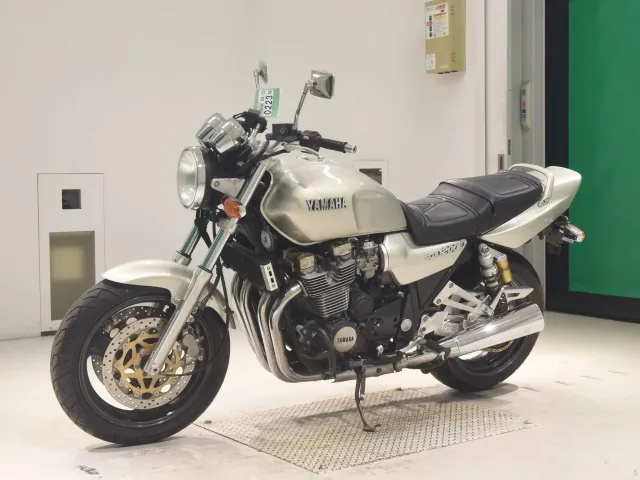 Yamaha XJR1200 1994, серебристый, фото 4