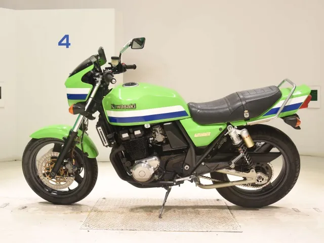 Kawasaki ZRX400-II 1994, зелёный, фото 2