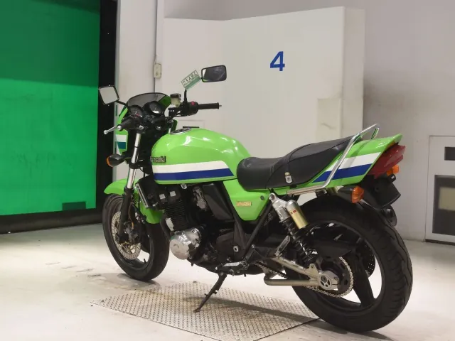 Kawasaki ZRX400-II 1994, зелёный, фото 6