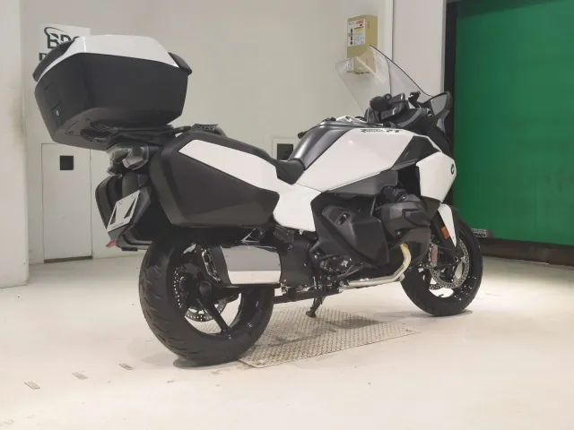 BMW R1300RT ASA 2026, белый, чёрный, фото 5