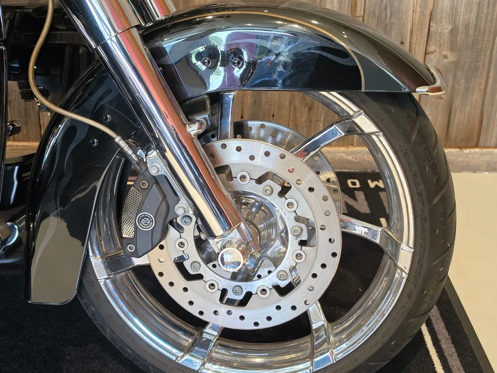 Harley-Davidson FLHXSE CVO 2012, чёрный, фото 12