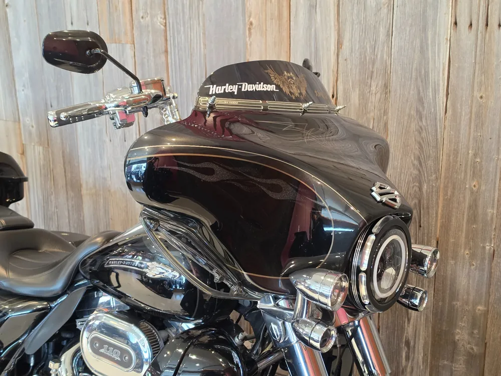 Harley-Davidson FLHXSE CVO 2012, чёрный, фото 14