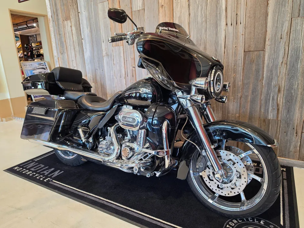 Harley-Davidson FLHXSE CVO 2012, чёрный, фото 3