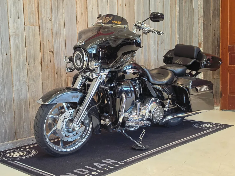 Harley-Davidson FLHXSE CVO 2012, чёрный, фото 4