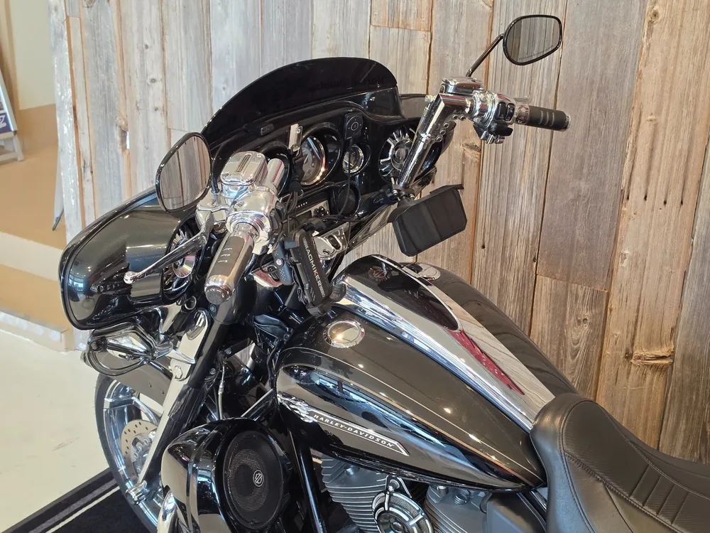Harley-Davidson FLHXSE CVO 2012, чёрный, фото 9