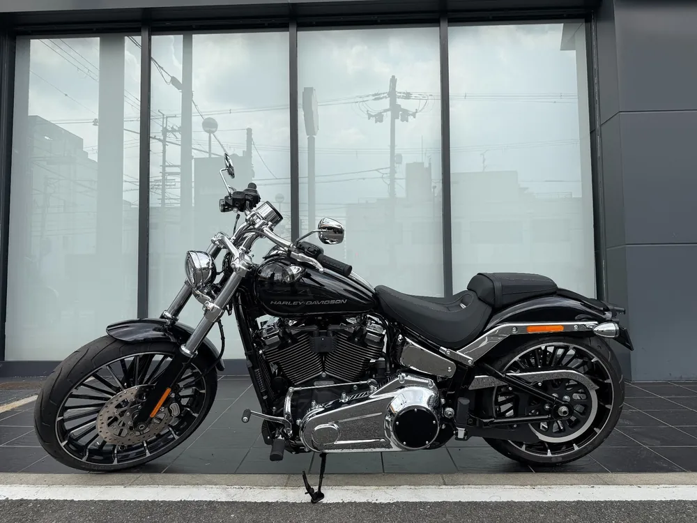 Harley-Davidson FXBR 2026, чёрный, фото 2